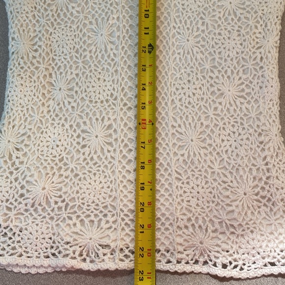 Croft & Barrow - pretty white Crochet top. Size S - Picture 9 of 11